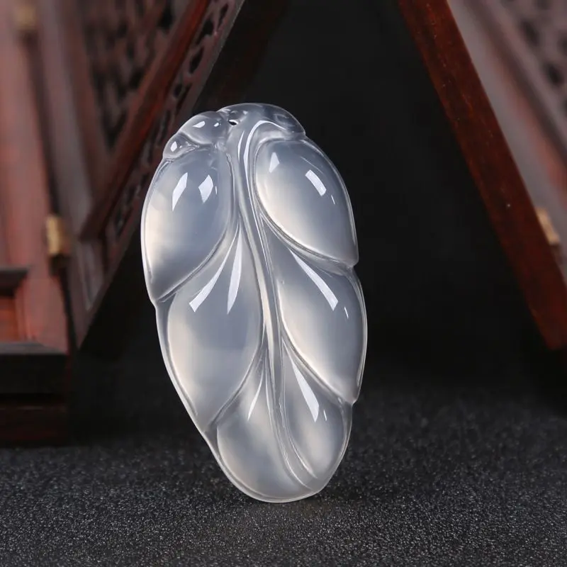 金枝玉叶吊坠